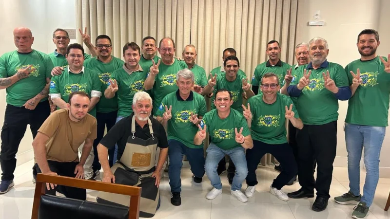 PL de Araranguá reúne lideranças e reforça apoio a Flávio Bolsonaro